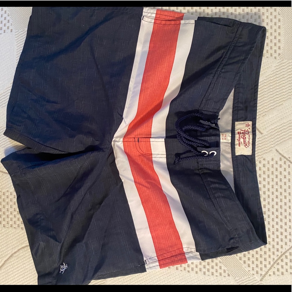 Shorts with pockets, no liner